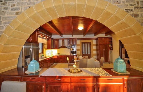 Nopigia Villa | 30mt to the Beach★Stone villa★Sea View ★Private Pool