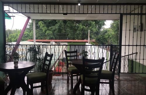 Managua House | 31 ave apartments managua Live like a local! In a Nicaraguan family environment!