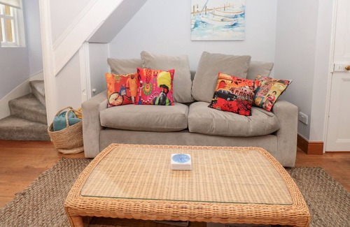 Dartmouth Cottage | 31 CROWTHERS HILL, pet friendly, with a garden in Dartmouth