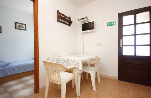 Cove Tri Zala (Zrnovo) Apartment | 31 m² Apartment ∙ 2 bedrooms ∙ 4 guests