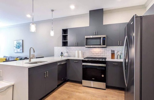 Dunellen Apartment | 312 Modern 1BR Apt Walk to NJT