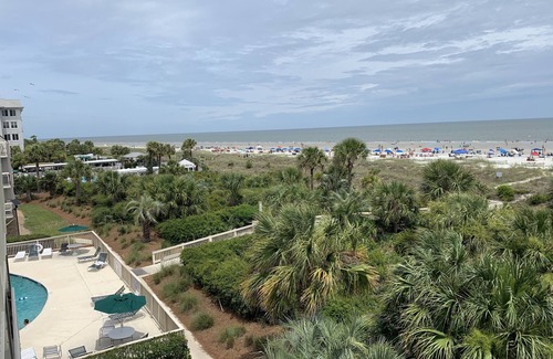 North Forest Beach Condo | 315 Breakers Direct Oceanfront Condo, Exceptionally Clean