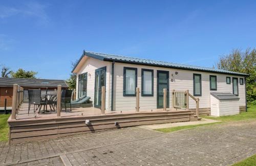 Rhyd-y-clafdy House | 32 Sanctuary Lodge