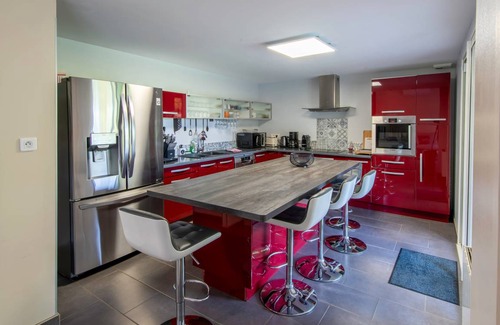 Verrie House | 320 m² House ∙ 4 bedrooms ∙ 11 guests