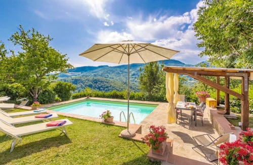 Ortignano Villa | 320 m² Villa ∙ 4 bedrooms ∙ 8 guests