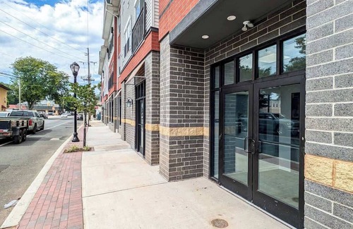 Dunellen Apartment | 327 Modern 1BR Apt Walk to NJT