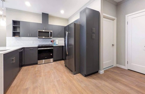 Dunellen Apartment | 328 Modern 2BR Apt Su