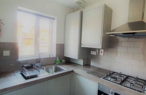 Leicester House | 32M Cozy house near by the waterway