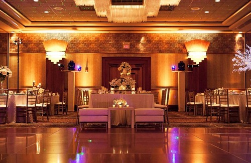East Peoria Resort | 33 m² Resort ∙ 127 guests