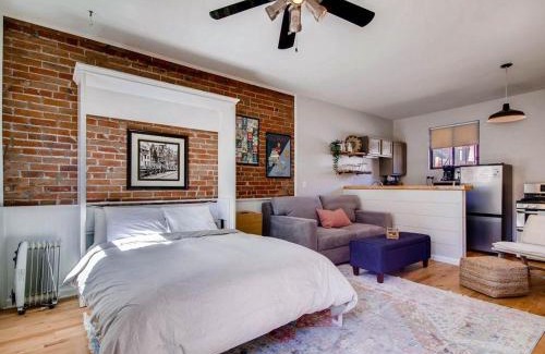West Highland Apartment | 3329 W 31st