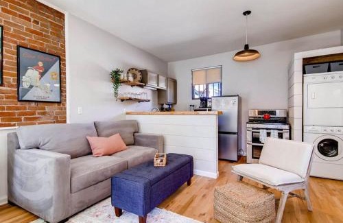 West Highland Apartment | 3329 W 31st