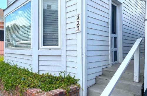 Avalon House | 337CA 337 Catalina