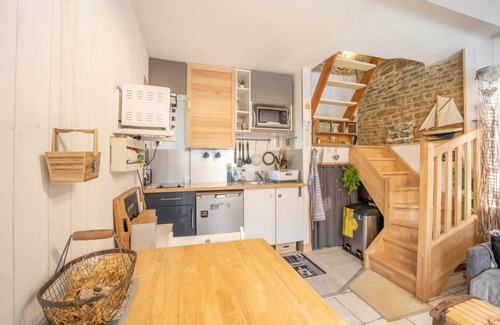 Saint-Regnobert-de-la-Cote-de-Nacre House | 34 m² House ∙ 2 bedrooms ∙ 4 guests