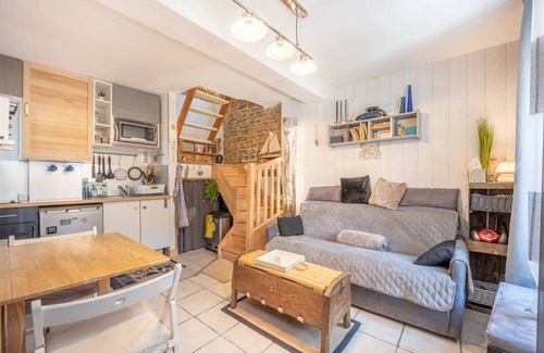Saint-Regnobert-de-la-Cote-de-Nacre House | 34 m² House ∙ 2 bedrooms ∙ 4 guests