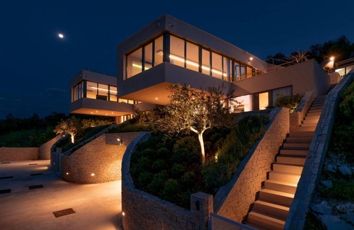 Cove Tri Zala (Zrnovo) Villa | 341 m² Villa ∙ 3 bedrooms ∙ 6 guests