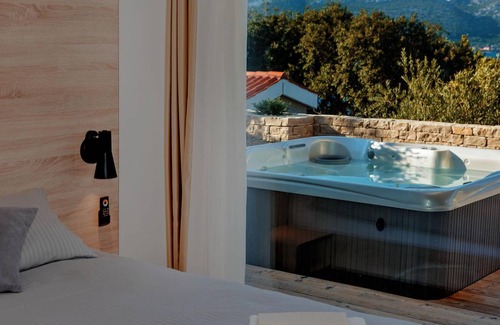 Cove Tri Zala (Zrnovo) Villa | 341 m² Villa ∙ 3 bedrooms ∙ 6 guests
