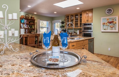 Del Rey Oaks House | 3485 Avalon by the Sea ~ Huge Gourmet Kitchen!