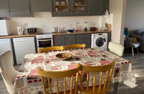 Kilkee House | 35 Atlantic View, Kilkee