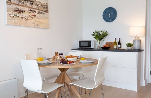 St Ives Apartment | 35 Carrack Widden – On-Site Parking - Sea Views