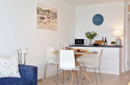 St Ives Apartment | 35 Carrack Widden – On-Site Parking - Sea Views