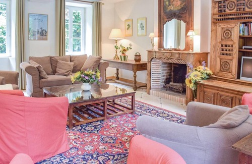 Saint-Clement-Rancoudray House | 350 m² House ∙ 7 bedrooms ∙ 16 guests