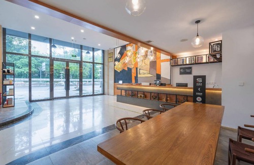Jinniu Hotel | 35 m² Hotel ∙ 3 guests