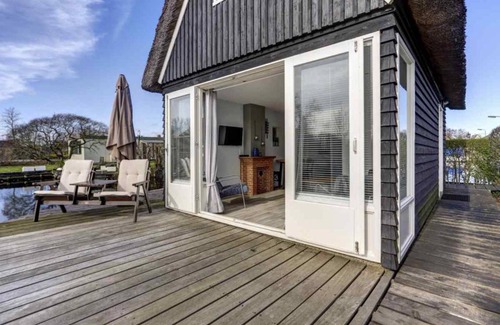 Municipality of Aalsmeer House | 35 m² House ∙ 2 bedrooms ∙ 4 guests
