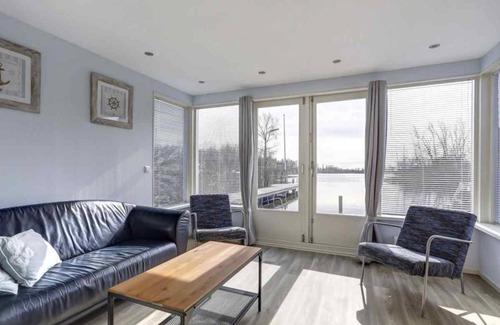 Municipality of Aalsmeer House | 35 m² House ∙ 2 bedrooms ∙ 4 guests