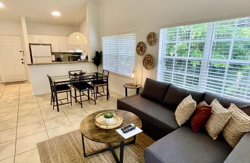 Mission Bay Apartment | 350 C - Warm & Spacious Corner Apt - Top Floor - Washer & Dryer