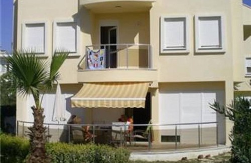 Side House | 350 m² House ∙ 5 bedrooms ∙ 10 guests