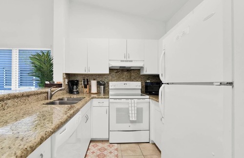 Mission Bay Apartment | 350D - Sunny Apt in Boca Raton