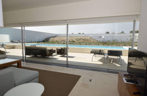 Vau Villa | 355 m² Villa ∙ 4 bedrooms ∙ 8 guests