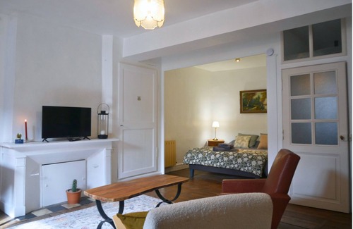 Bellac Apartment | 35m2 detached Suite #2 in the heart of Bellac