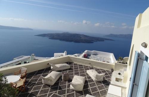 Fira House | 360 Blue