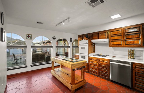 Las Cruces House | 360 Views, Spa, Billiards, Birding, Private, ~7 miles to Mesilla or downtown!