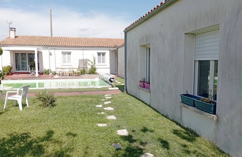 La Jarrie Apartment | 37 m² Apartment ∙ 2 bedrooms ∙ 4 guests