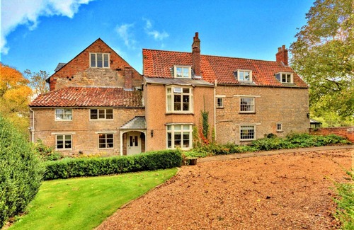 Thrapston House | 376 m² House ∙ 4 bedrooms ∙ 8 guests