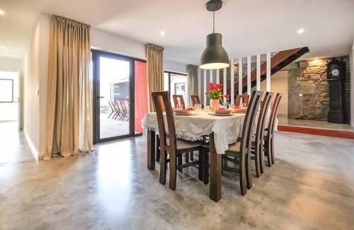 Barcelos Villa | 378 m² Villa ∙ 4 bedrooms ∙ 8 guests