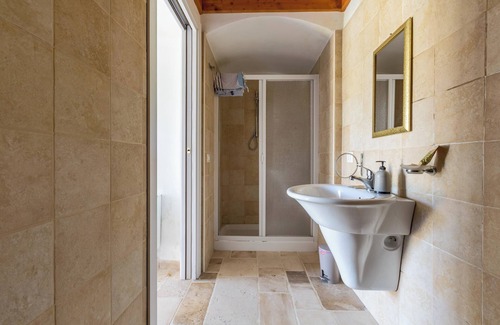 Mottola House | 3783 ADT - Camera Francese
