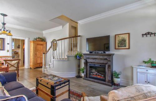 Pacific Grove House | 3792 The Lavender House home