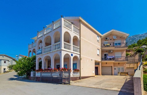 Cesarica Apartment | 38 m² Apartment ∙ 3 bedrooms ∙ 6 guests