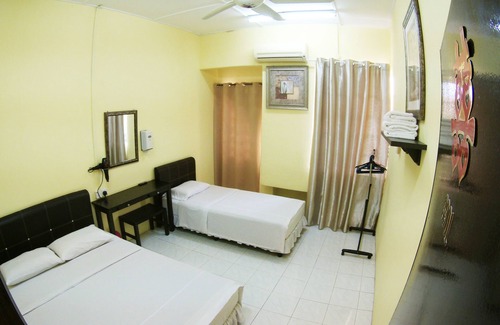 Taman Kota Laksamana House | 39 Guest House