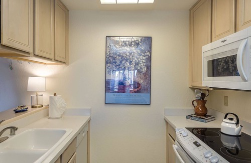 Monterey Condo | 3914 Pacific Sandpiper - Oceanfront Condo, Pool/Spa