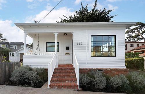 Pacific Grove House | 3917 Casa Blanca home