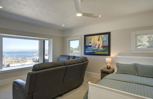 Pacific Grove Apartment | 3946 Listen to the Waves townhouse