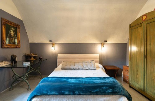 Municipio 2 House | 3976 Il Feudo - Suite White by BarbarHouse