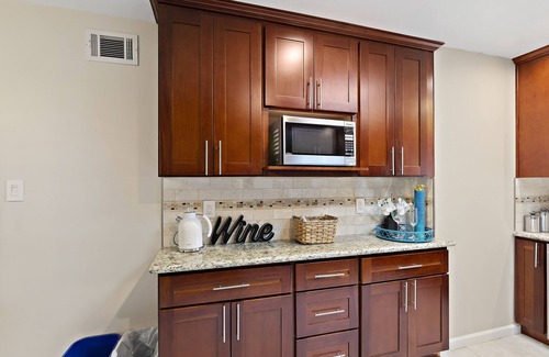 Santa Clara House | 3B SFH, Comfy Beds, King RM, Yard, Fast WiFi and AC, Near Levi's