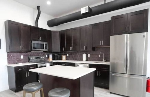 Downtown Historic District Apartment | 3B Stay in Downtown Easton 2BR