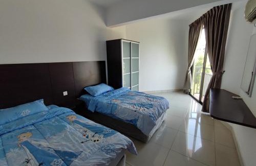 Lumut Apartment | 3B2BR Marina Height Family Room Sea View Room