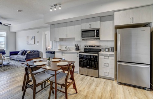 Sage Hill Condo | 3BD 1.5BA | 20 min DT | 1HR Canmore & FREE Heated Parking